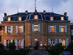 Chateau De Larroque